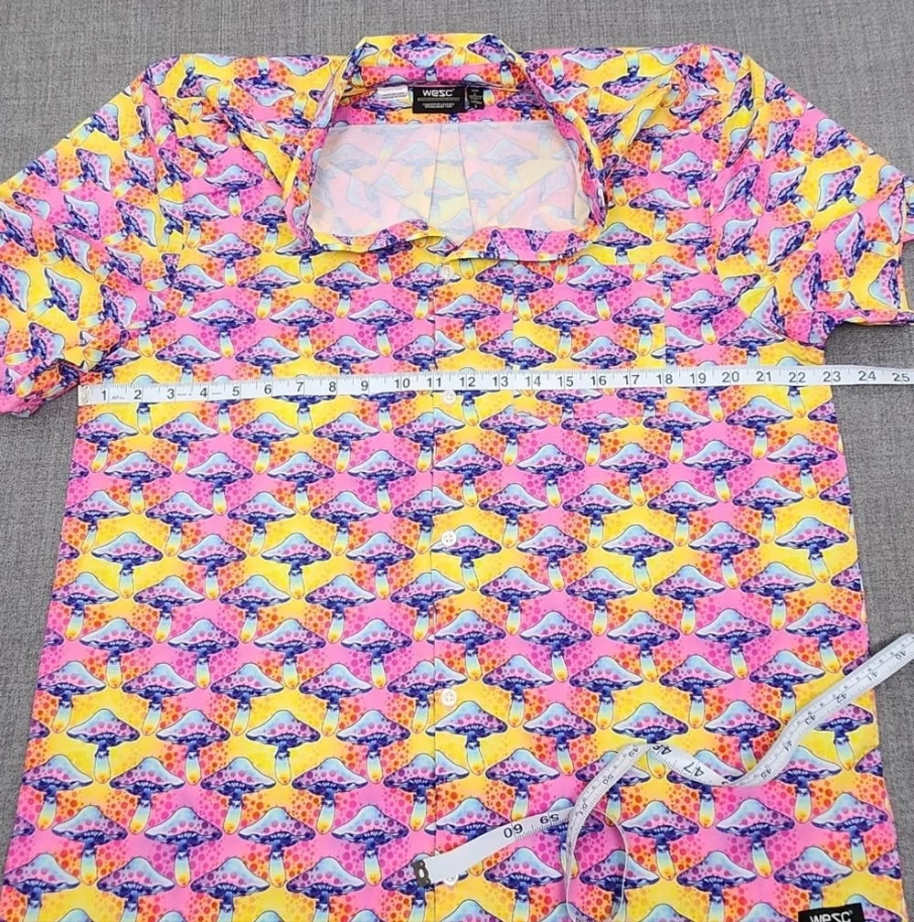 Wesc Mushroom Button Down Pocket Vibrant Colored Shirt. LG - Picture 5 of 6